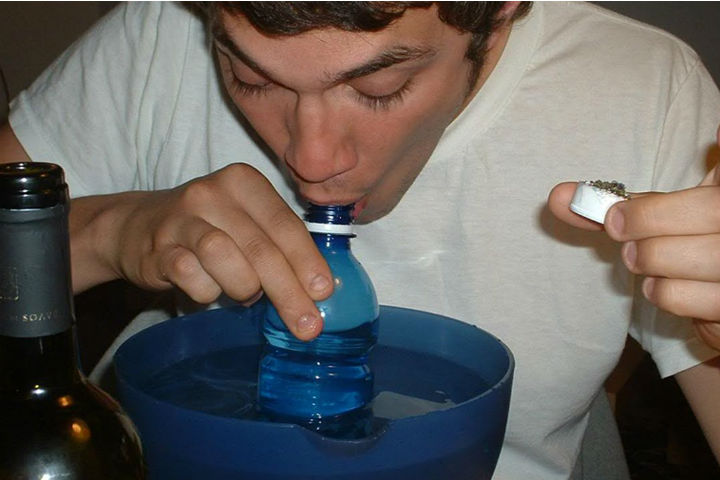 The Science Behind Gravity Bongs